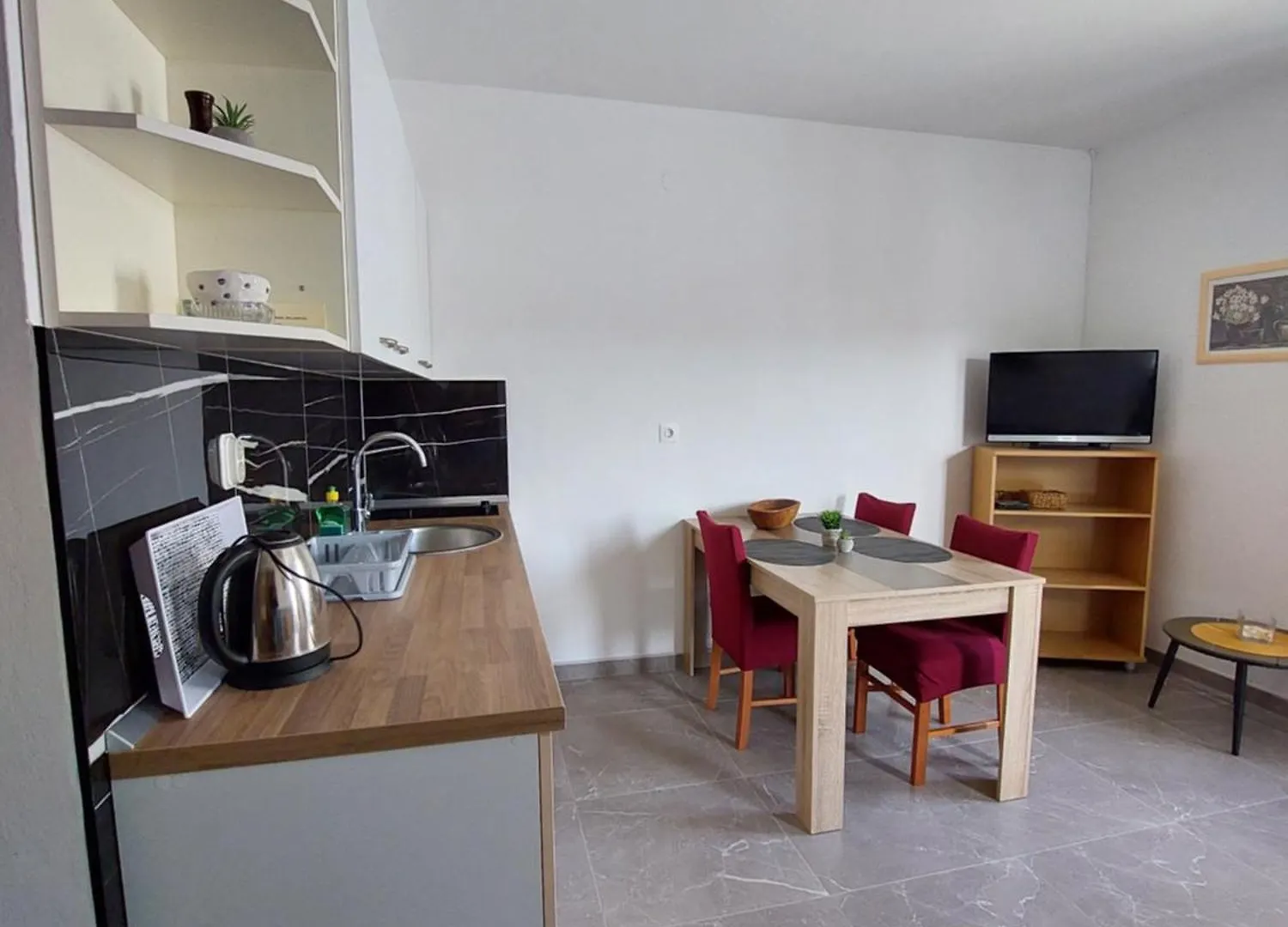 Apartments Nenad & Marija Pag Town 0*,